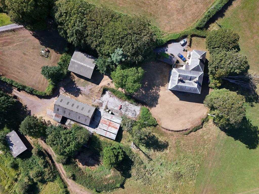 House in Carmarthen - View 4