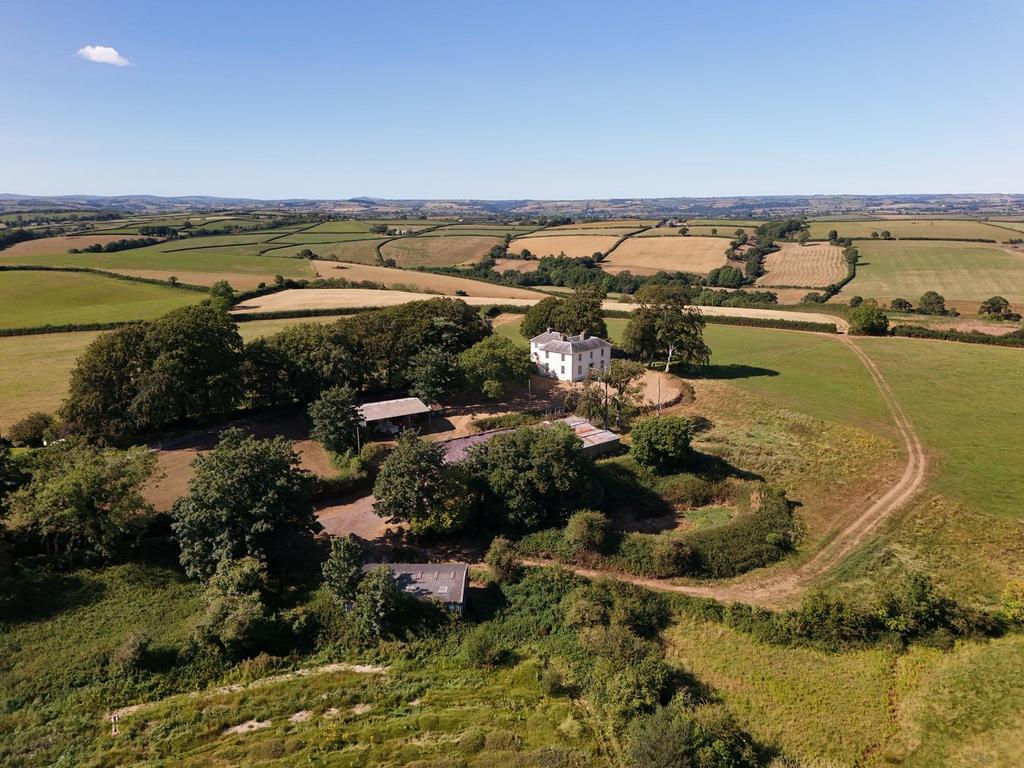 House in Carmarthen - View 5