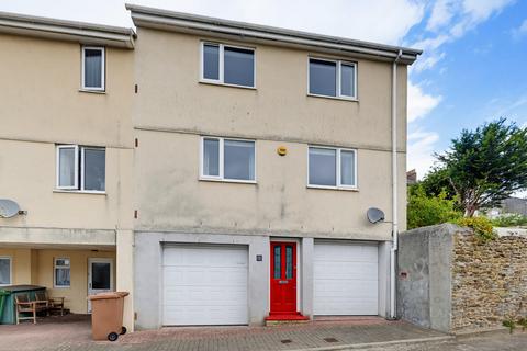 3 bedroom end of terrace house to rent, Melville Terrace Lane, Plymouth PL2