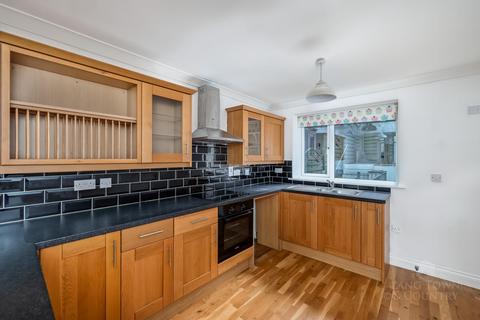 3 bedroom end of terrace house to rent, Melville Terrace Lane, Plymouth PL2