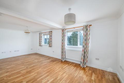 3 bedroom end of terrace house to rent, Melville Terrace Lane, Plymouth PL2