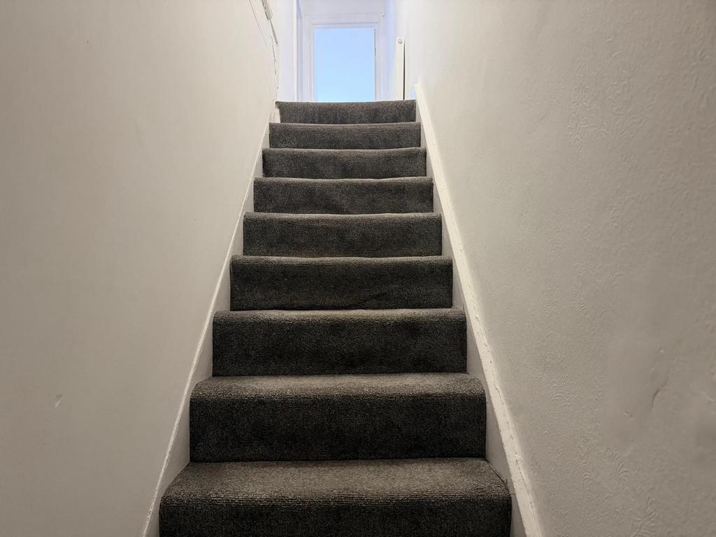Apartment in London, Southall Green - View 3