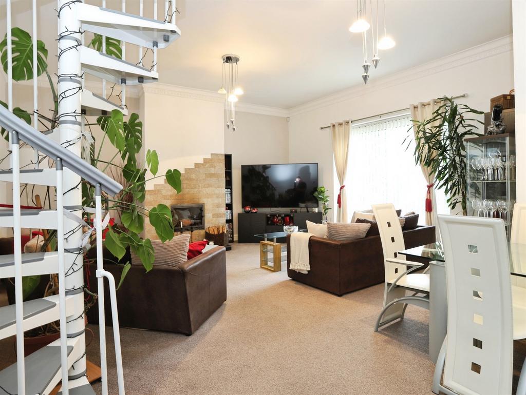 House in Caerphilly - View 3