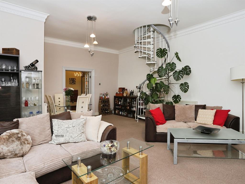 House in Caerphilly - View 4