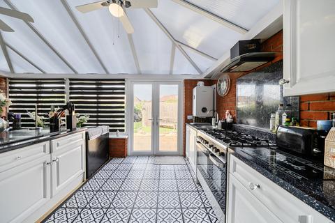 3 bedroom terraced house for sale, Victoria Road, Ruislip