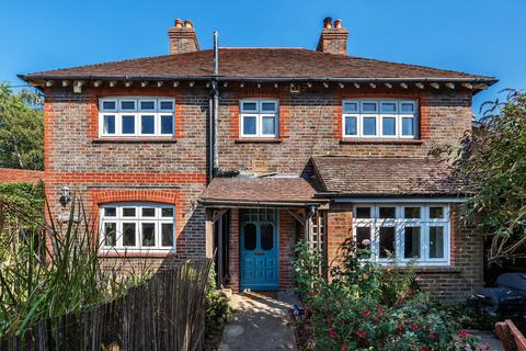 4 bedroom detached house for sale, Hareshaw, The Platt, Lingfield
