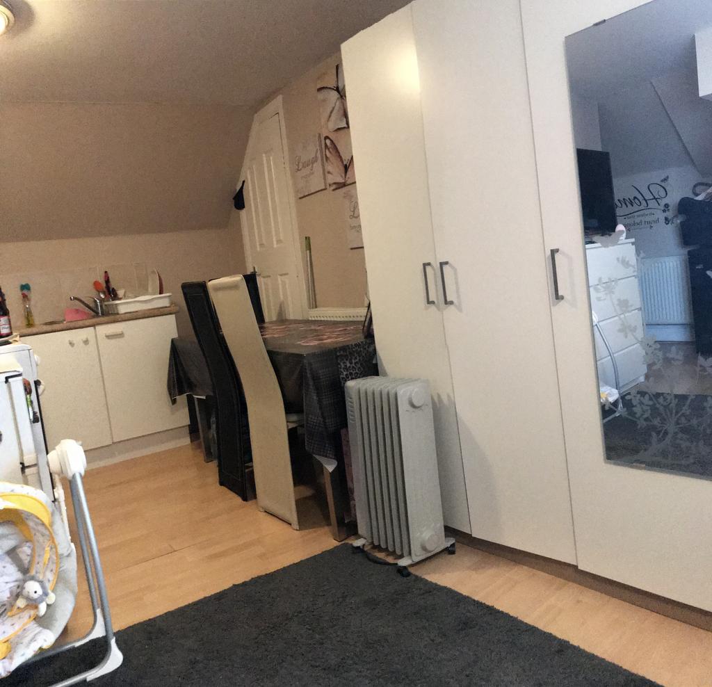 Apartment in Harrow - View 3