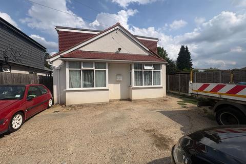 6 bedroom detached house for sale, The Spur, Slough
