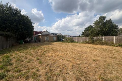 6 bedroom detached house for sale, The Spur, Slough