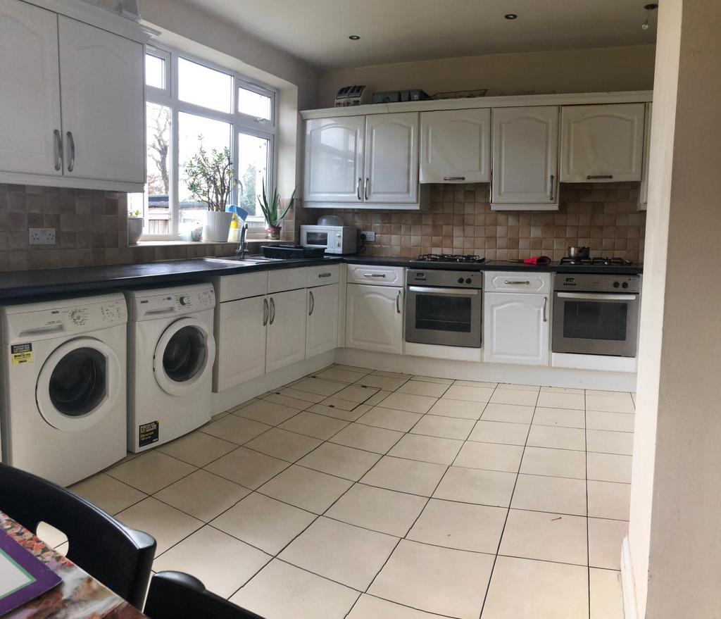 House in London, Kingsbury - View 5