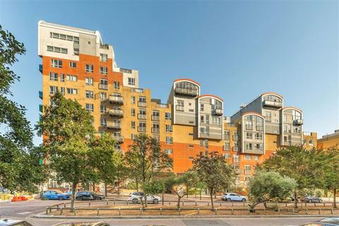2 bedroom flat to rent, Renaissance Walk, London SE10