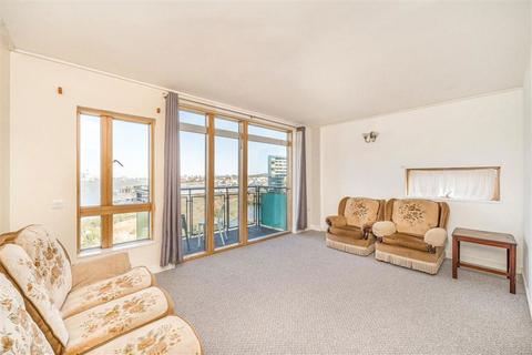 2 bedroom flat to rent, Renaissance Walk, London SE10