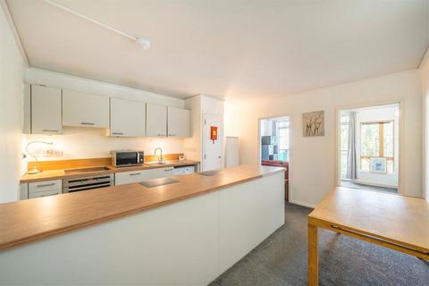 2 bedroom flat to rent, John Harrison Way, London SE10