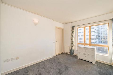2 bedroom flat to rent, John Harrison Way, London SE10