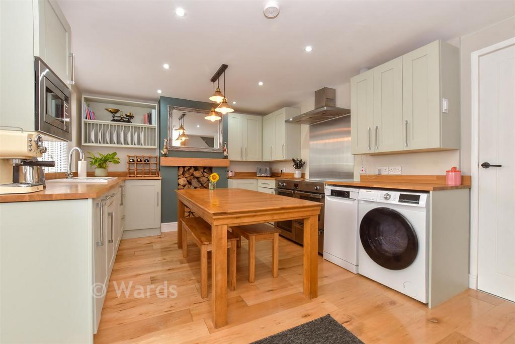 House in Dover, Woodnesborough - More
