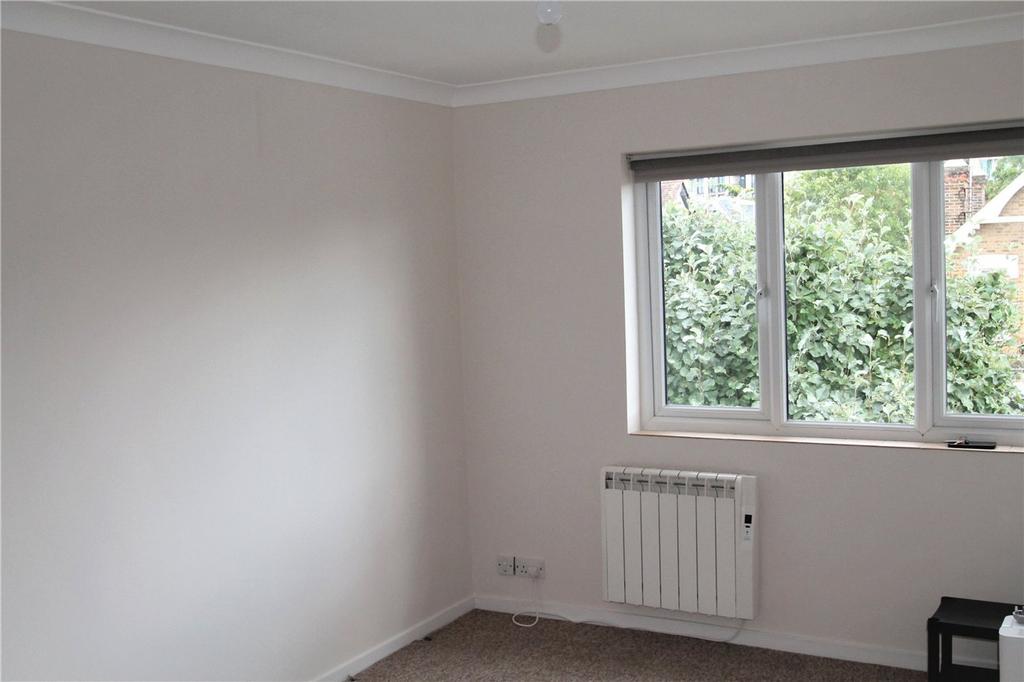 House in Barnet - View 3