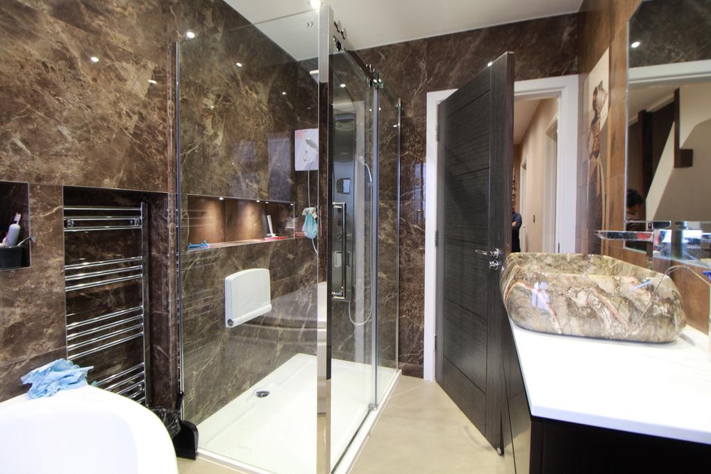 House in Harrow - More
