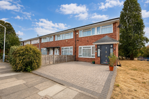 Wilkins Close, Hayes, Middlesex, UB3