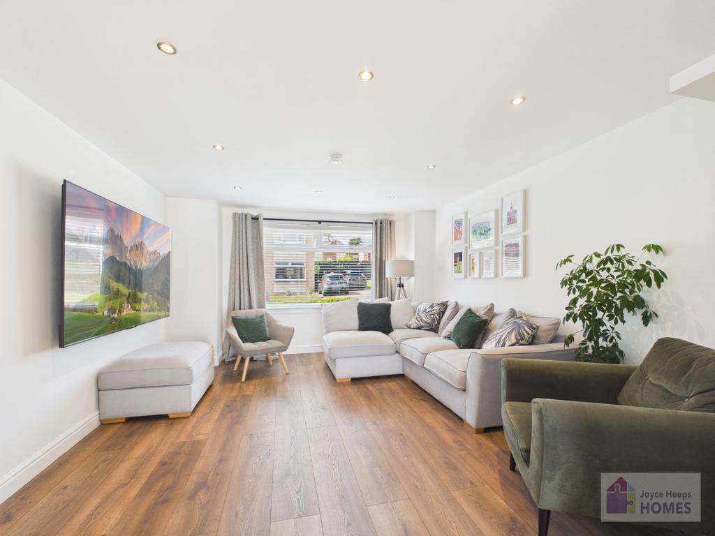 House in East Kilbride - View 2