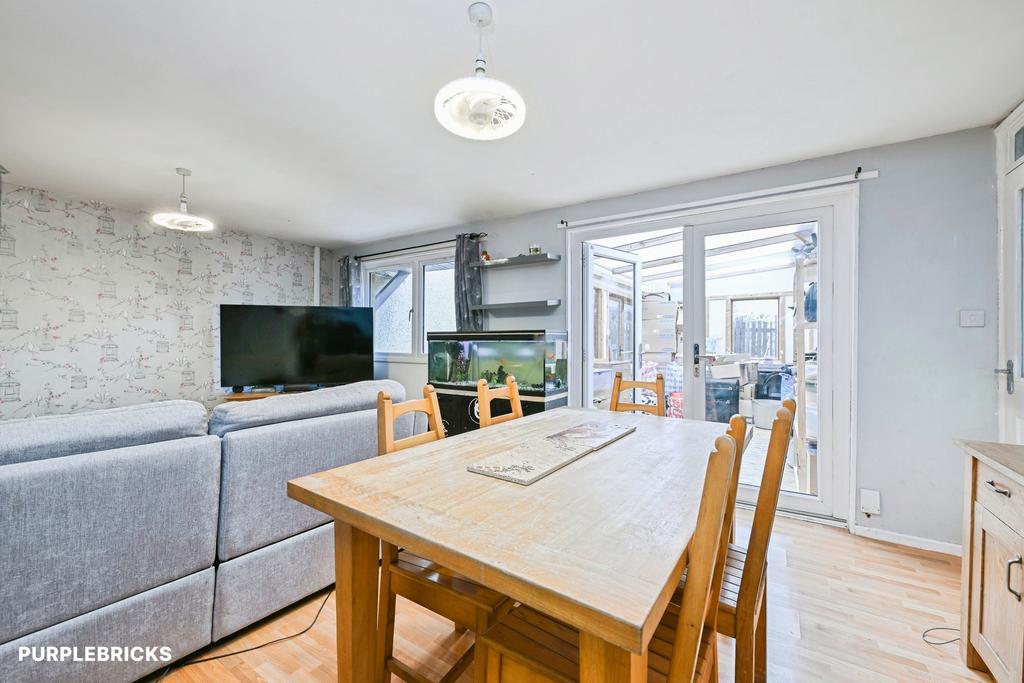 House in Nottingham, Nottinghamshire - View 4