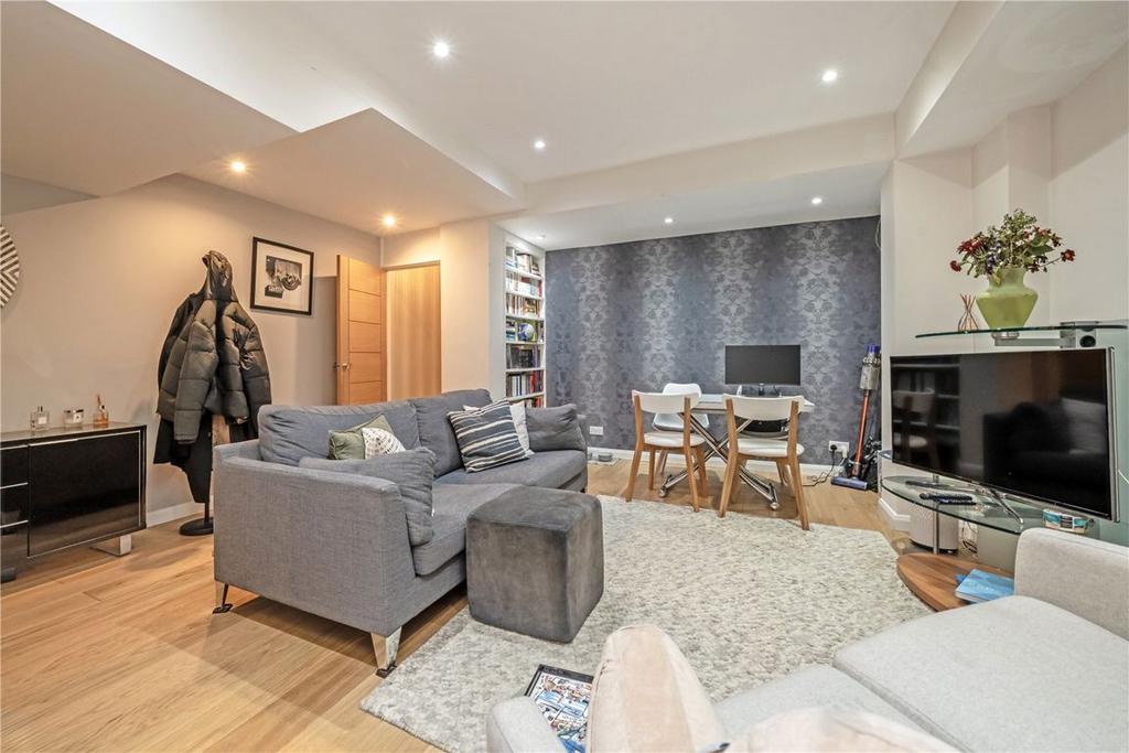 Apartment in London - View 3