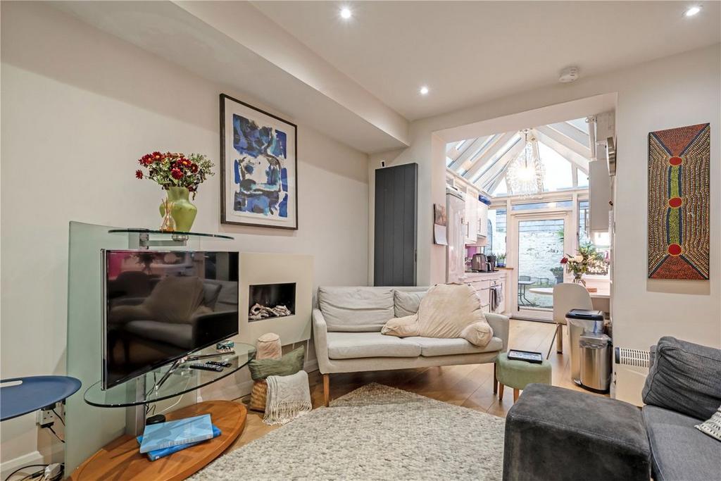 Apartment in London - More