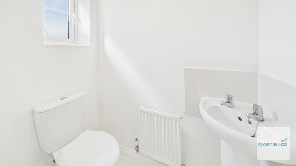 House in Birmingham, West Midlands - More