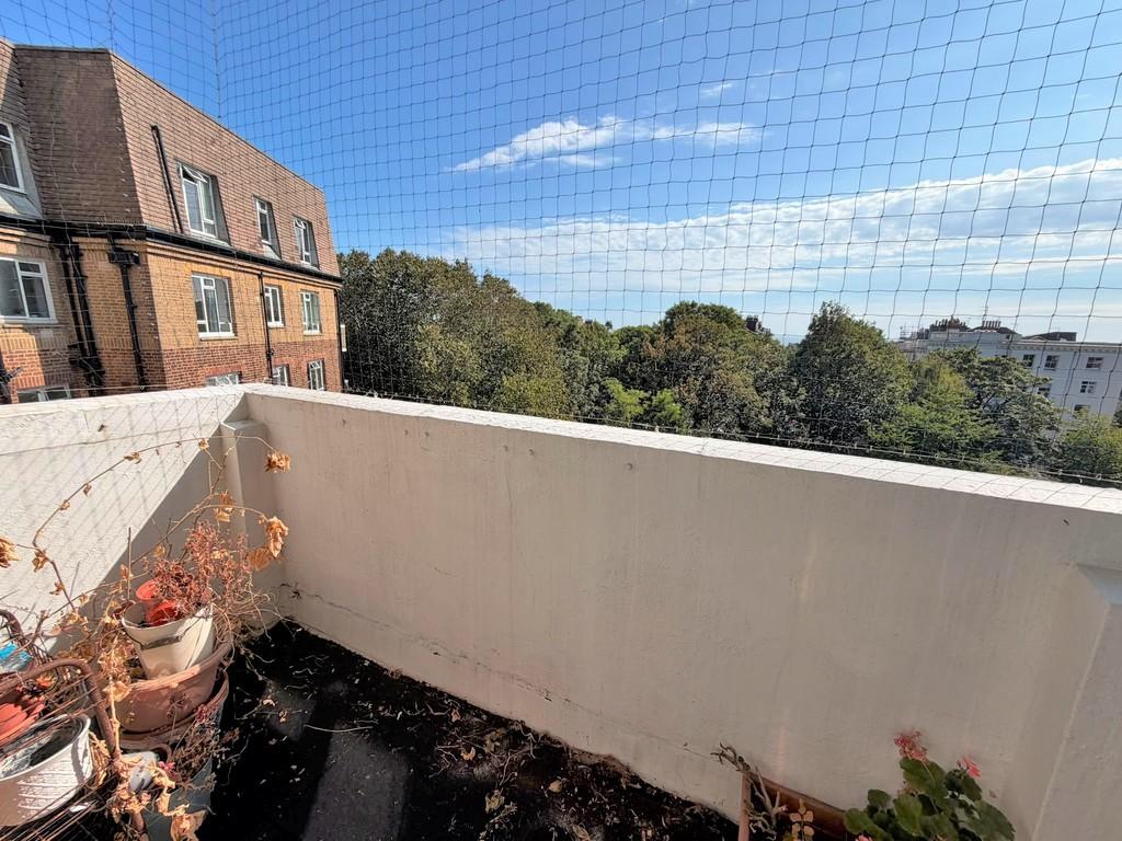 Apartment in Hove - View 5