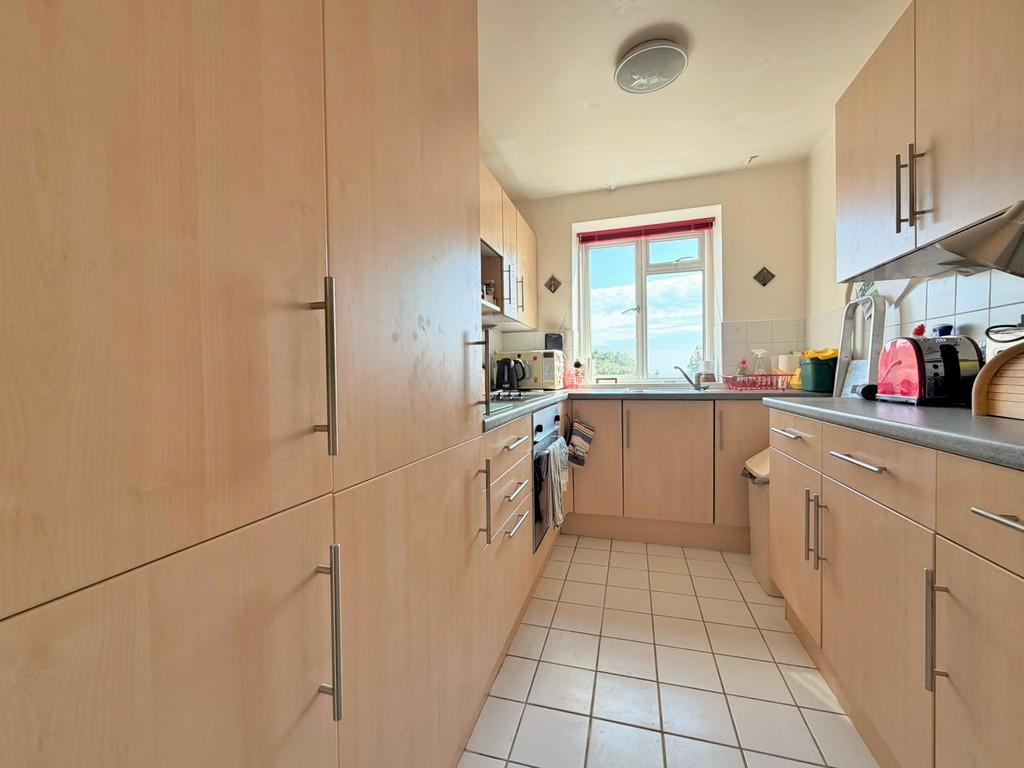 Apartment in Hove - More