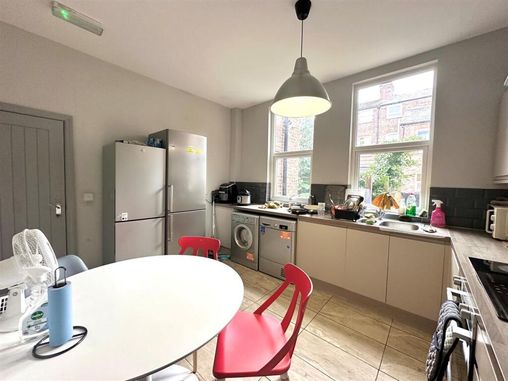 House in Manchester, Whalley Range - View 5