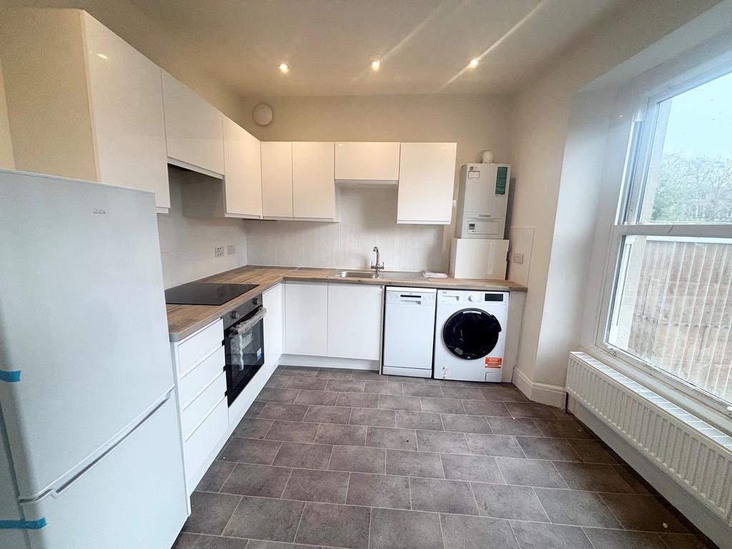 Apartment in Bristol - View 2