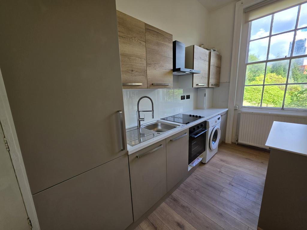 Apartment in Trafford, Greater Manchester - View 4