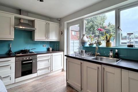3 bedroom terraced house for sale, Outwood Road, Heald Green, SK8