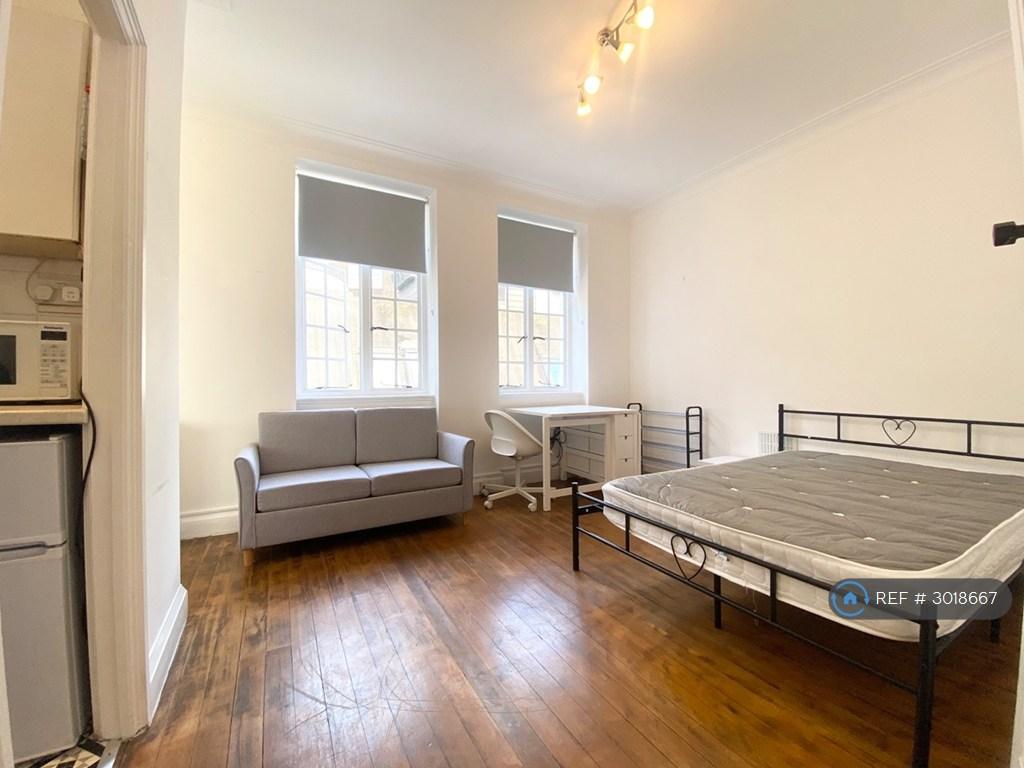 Apartment in London - View 3