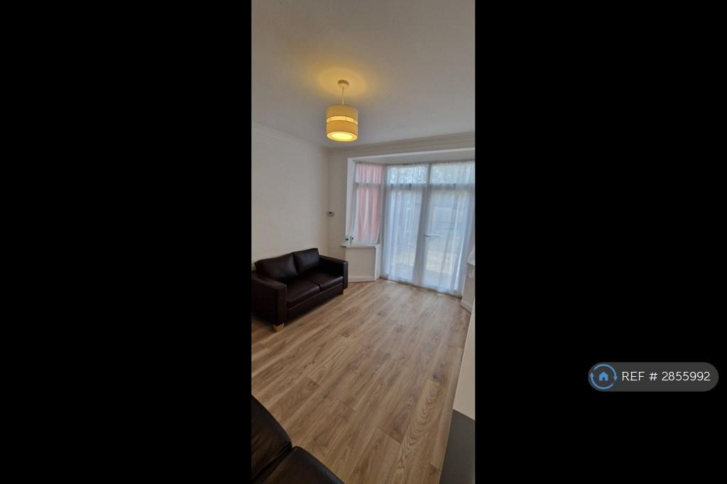 Apartment in Hounslow - View 2