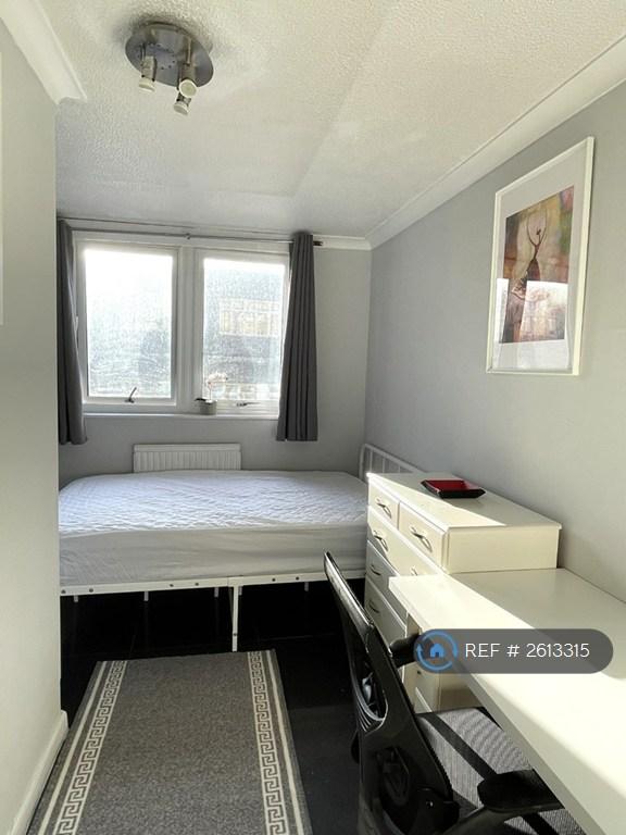 Apartment in London - View 5