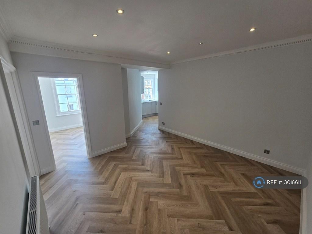 Apartment in London, St. John's Wood - View 4
