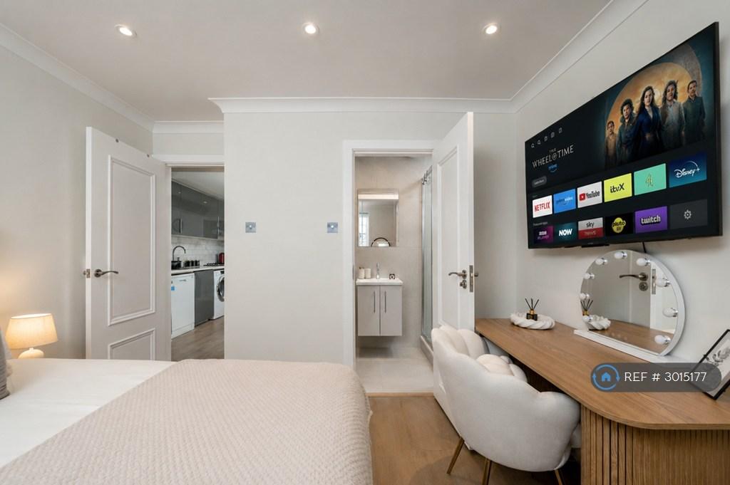 Apartment in London, Marylebone - View 2