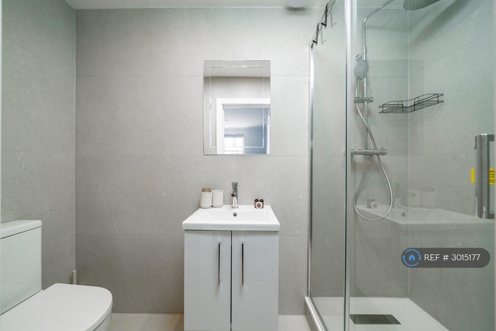 Apartment in London, Marylebone - More