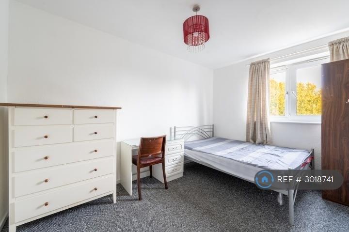 Apartment in London - View 5