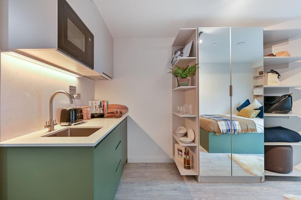 Apartment in Kingston upon Thames - More