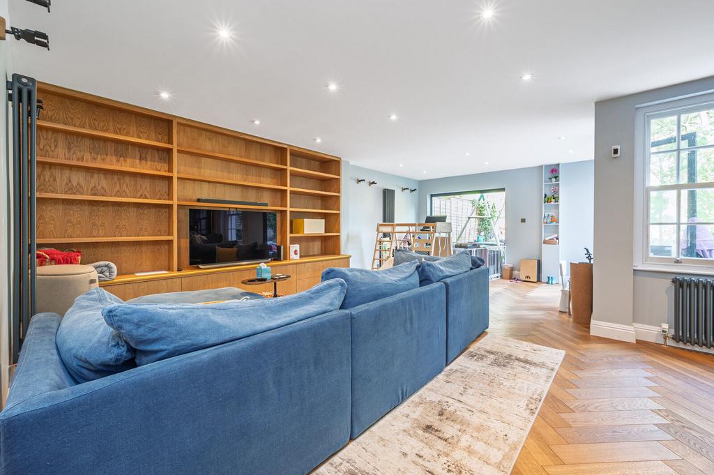 House in London - View 3