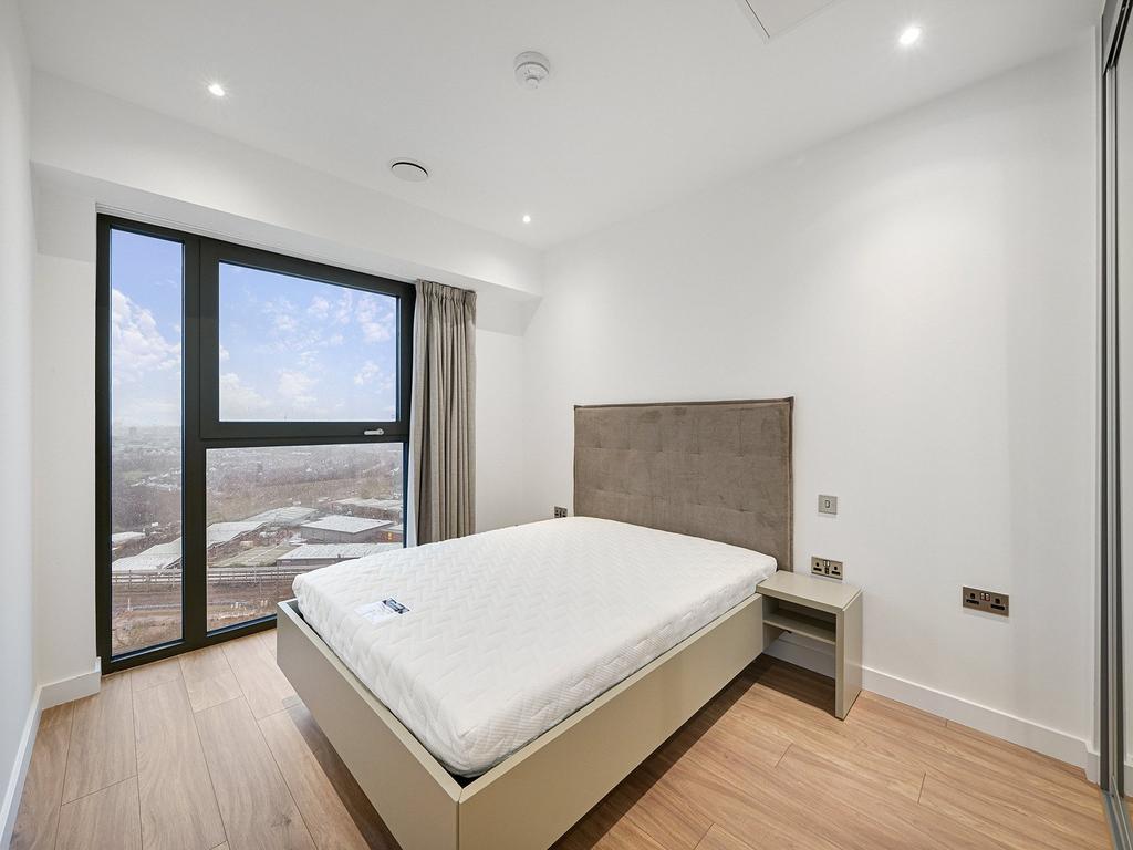 Apartment in London - View 2