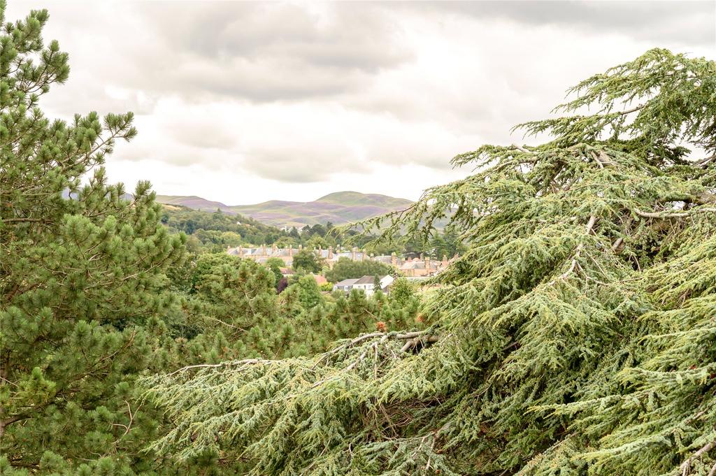 Apartment in Edinburgh - View 3