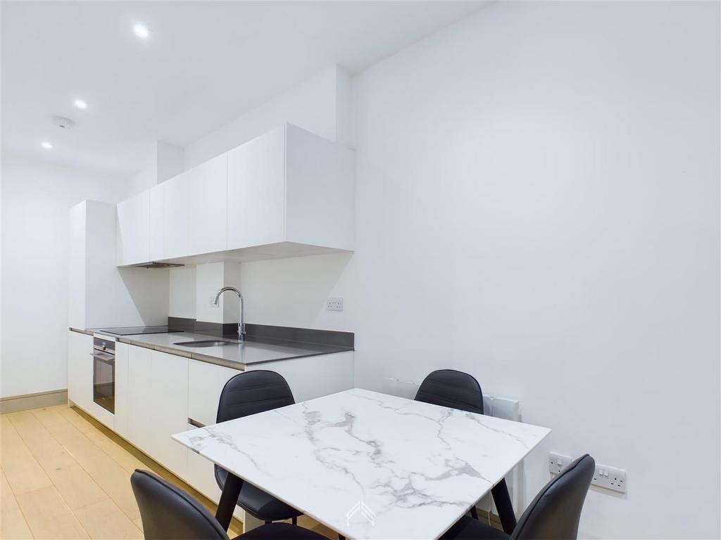 Apartment in Harrow - View 2