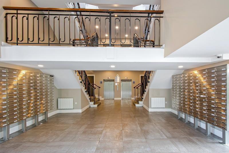 Apartment in Harrow - More