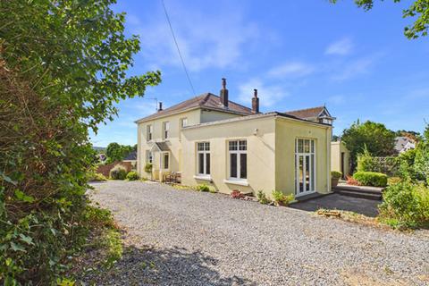 4 bedroom detached house for sale, Station Road, Kidwelly