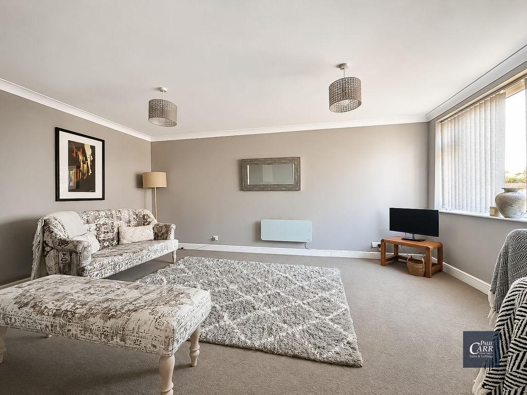 Apartment in Sutton Coldfield - More