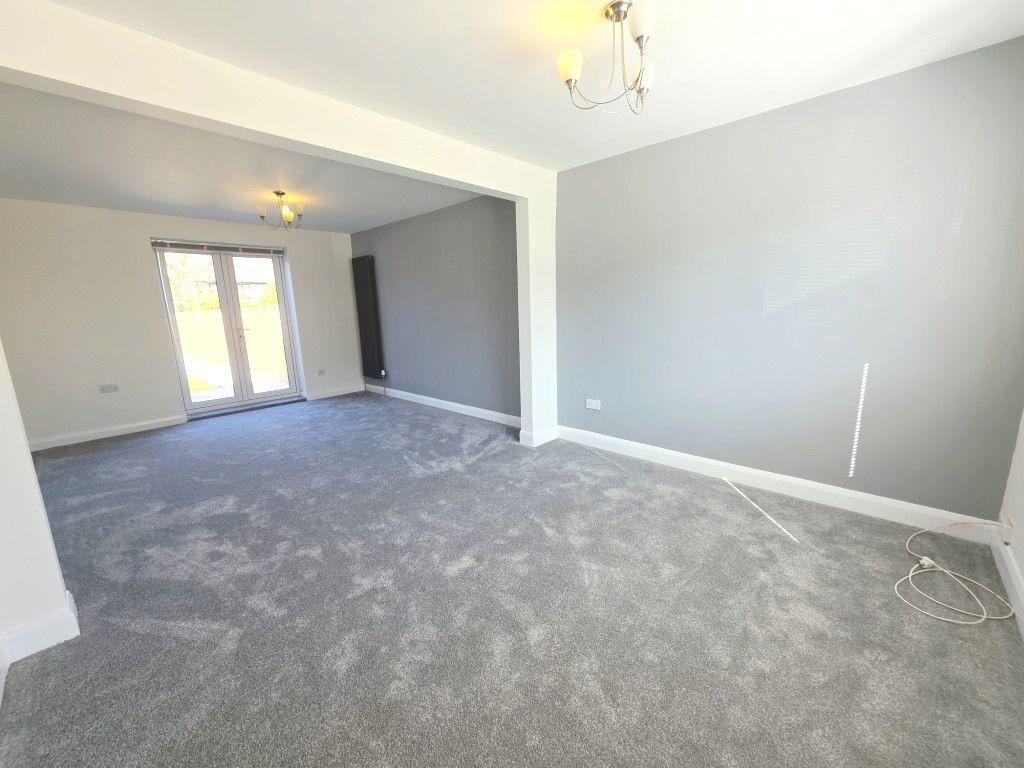 House in Newcastle Upon Tyne - View 2