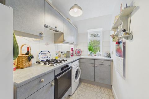 2 bedroom apartment for sale, Tadworth